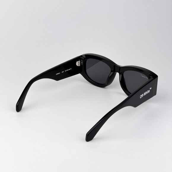Off-White JOAN Sunglasses – Black Cat Eye Frame | Model OERI041 1007 - Picture 4 of 11